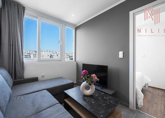 V1 Penthouse, Nilie Hospitality Mgmt *