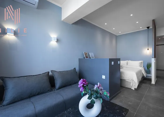 V1 Penthouse, Nilie Hospitality Mgmt