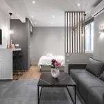 V1 Penthouse, Nilie Hospitality Mgmt アパート