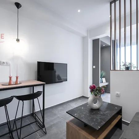 V1 Penthouse, Nilie Hospitality Mgmt * Szaloniki