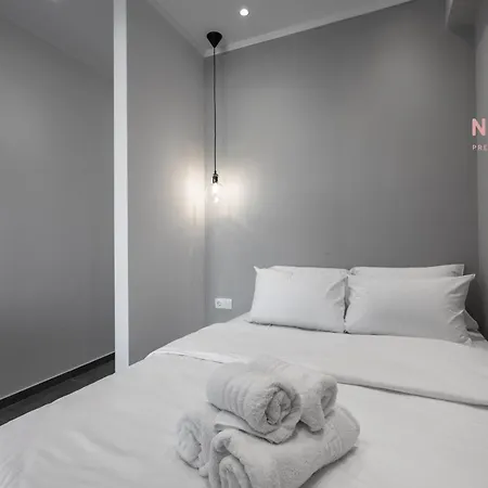 V1 Penthouse, Nilie Hospitality Mgmt アパート *